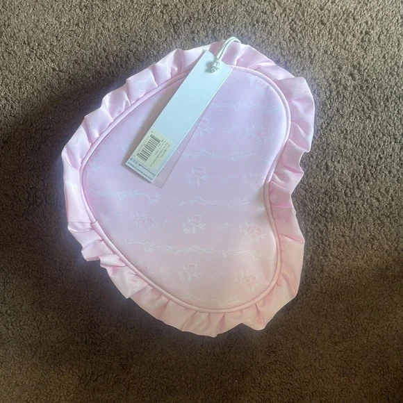 NWT Stoney Clover Lane High Tea Printed Ruffle Heart Pouch - Picture 5 of 5